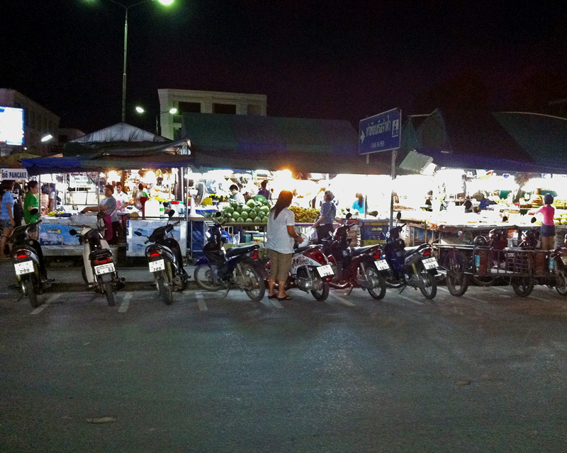 Krabi City Market | a Nomad's Dream
