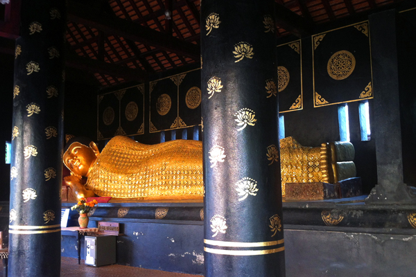 Golden Reclining Buddha Statue